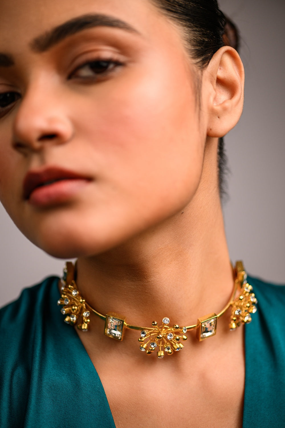 DIVYA AGARWAL IN FLORA CHOKER