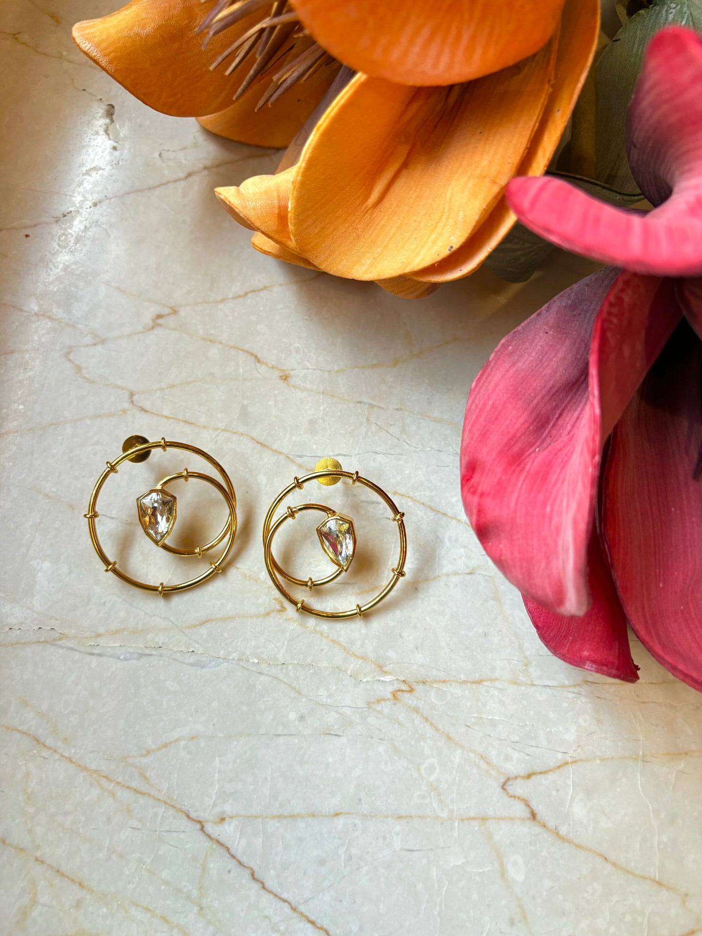 Round Flow Stud Earrings - White Crystals