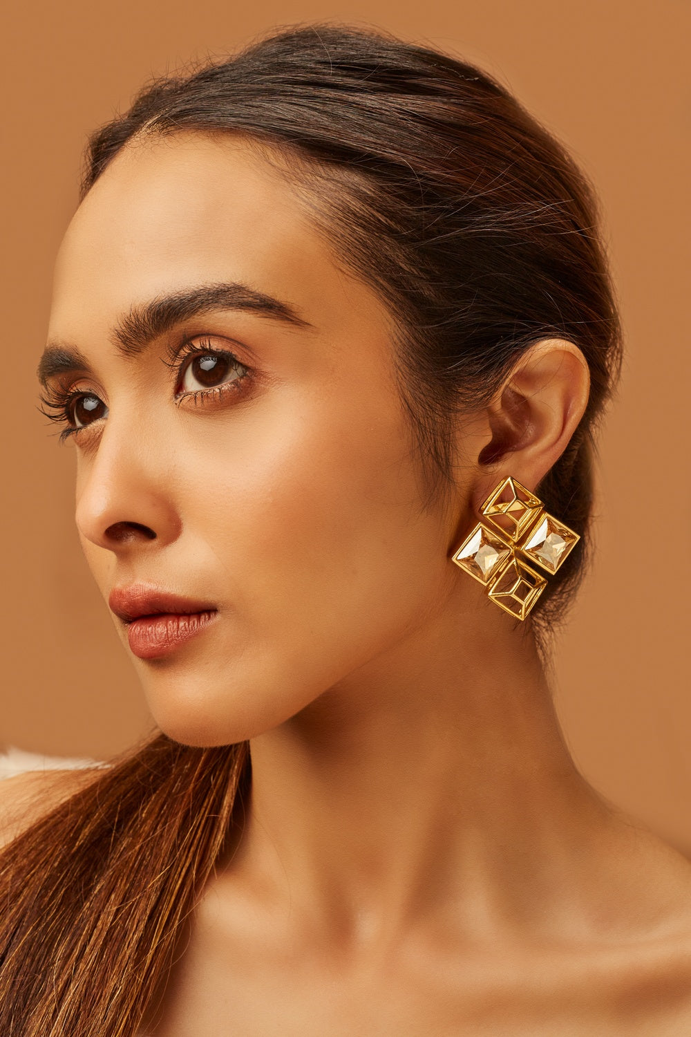 SUNNY LEONE IN GEO DIAMOND EARRINGS