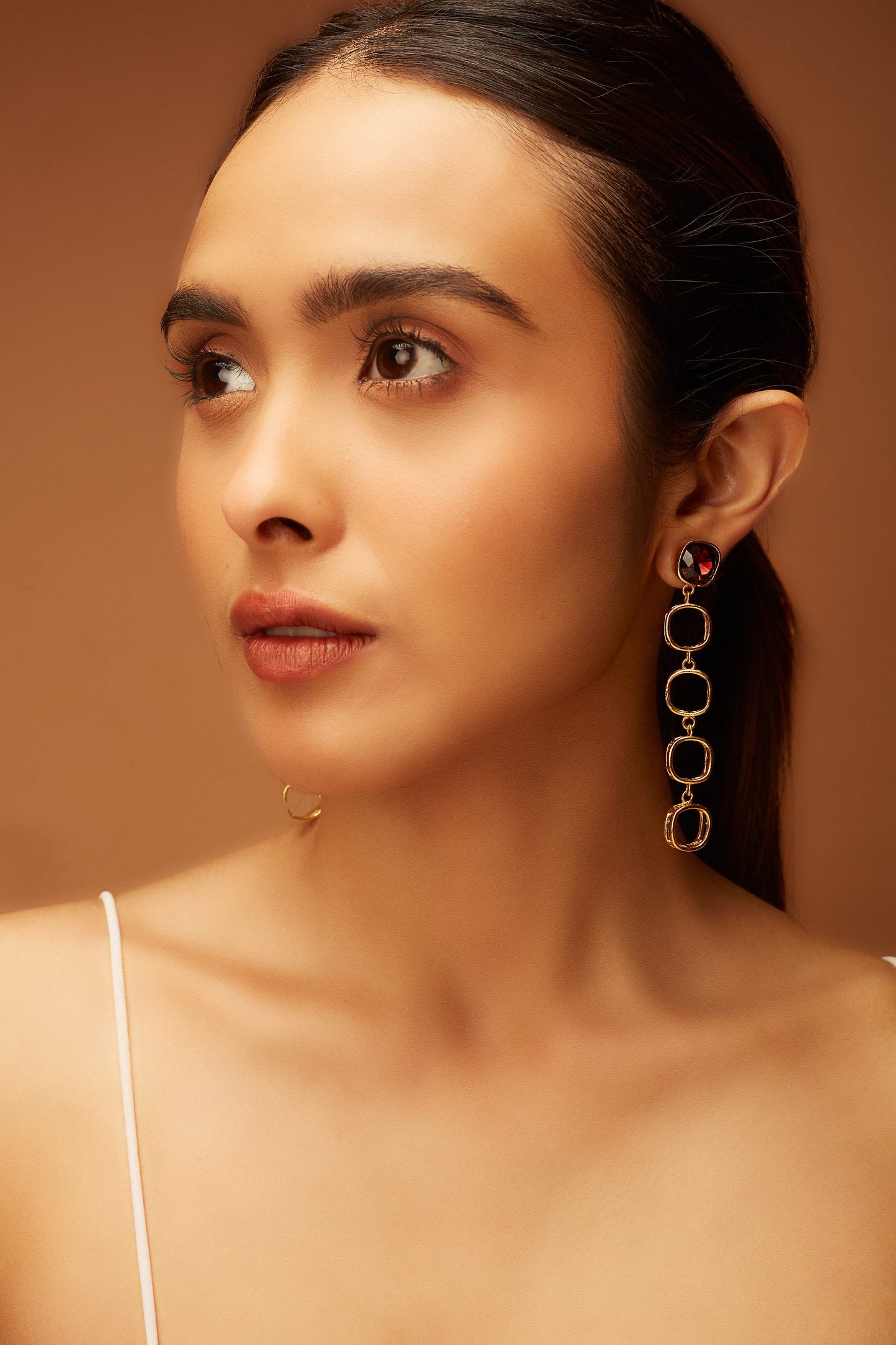 Cushion Dangler earrings - Burgandy