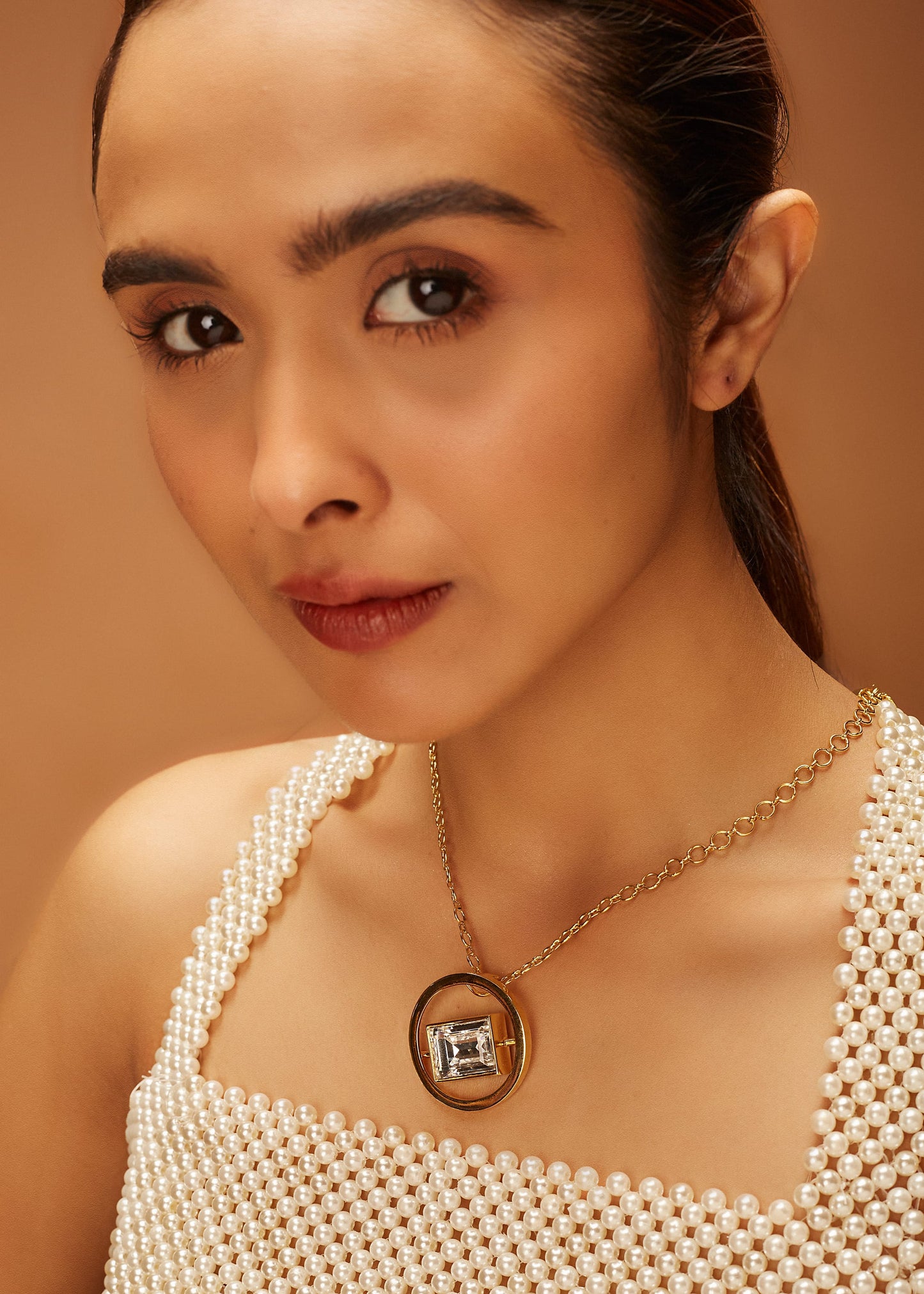 Disc Pendant Necklace