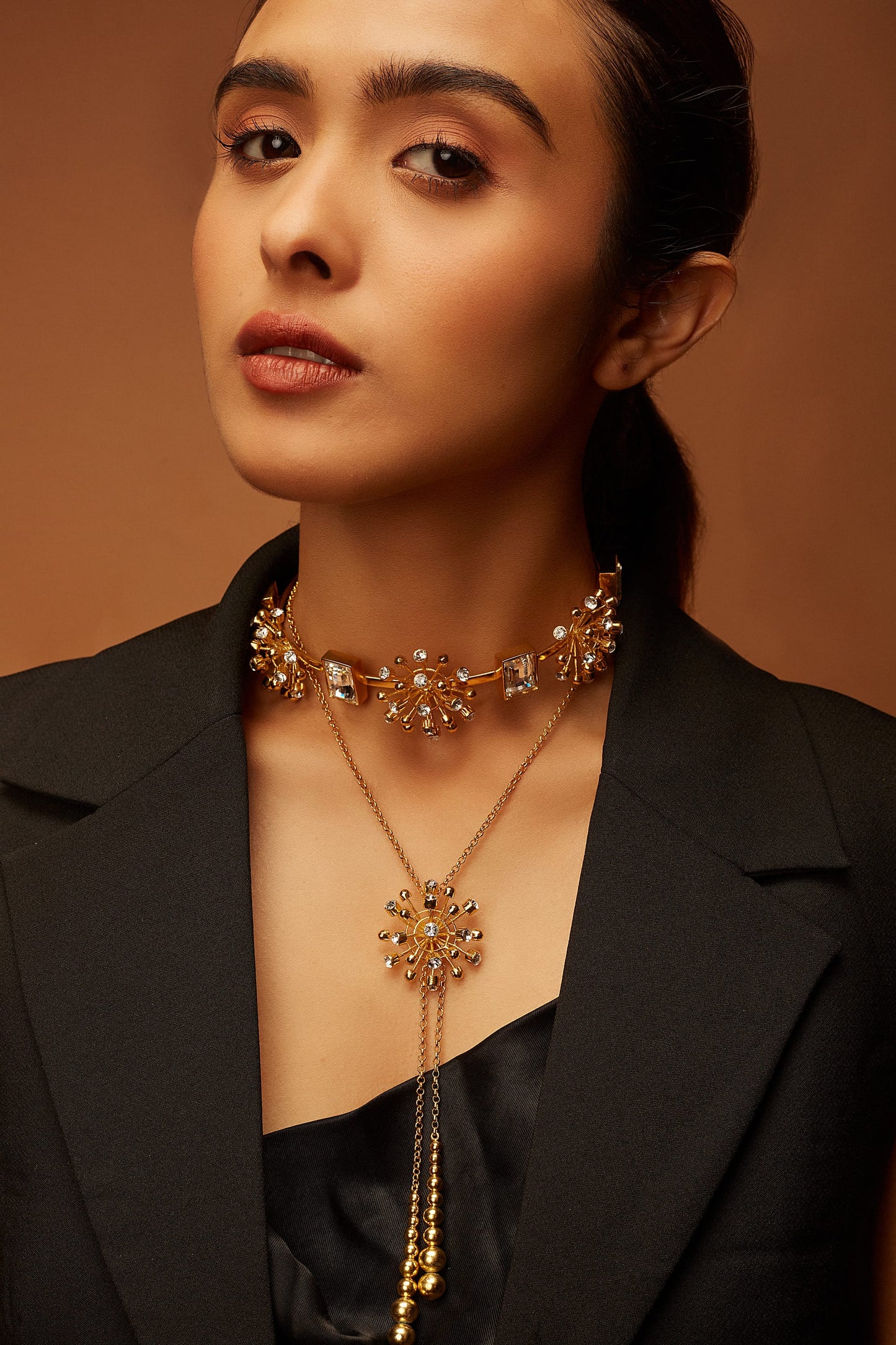 DIVYA AGARWAL IN FLORA CHOKER