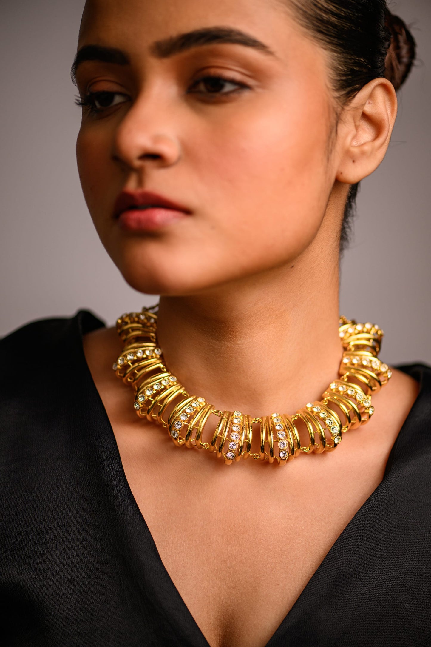 Meera Statement Choker