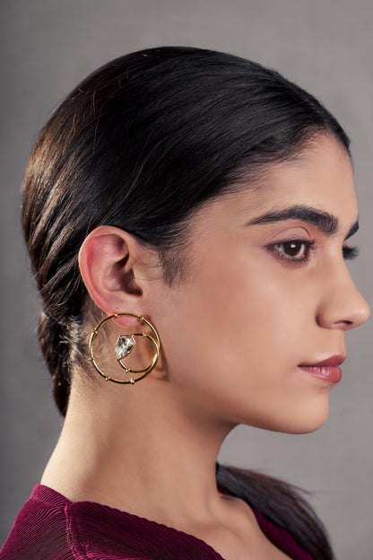 Round Flow Stud Earrings - White Crystals