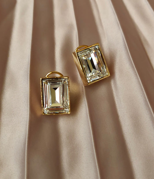 Single Crystal Stud Earrings - White