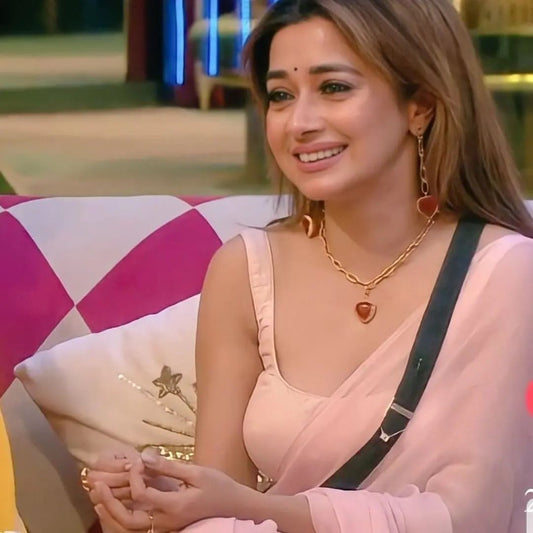 TINA DUTTA IN HEART NECKLACE
